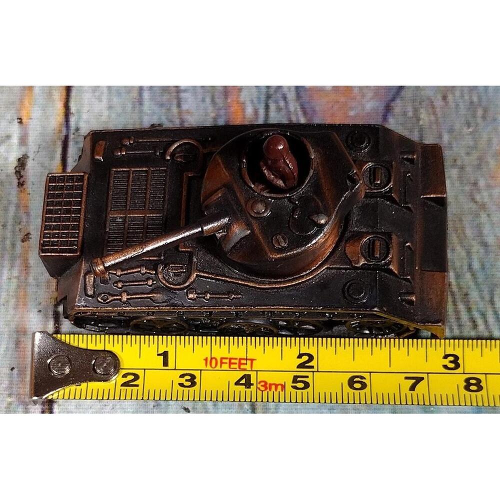 Tank Manual Pencil Sharpener - Bronze - Picture 10 of 12